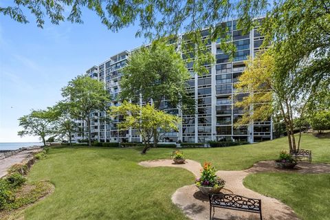 Tiny photo for 1500 Sheridan Road #4A, Wilmette, IL 60091 (MLS # 12494660)