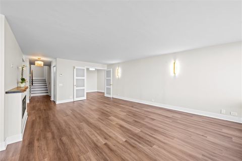 Tiny photo for 1500 Sheridan Road #4A, Wilmette, IL 60091 (MLS # 12494660)