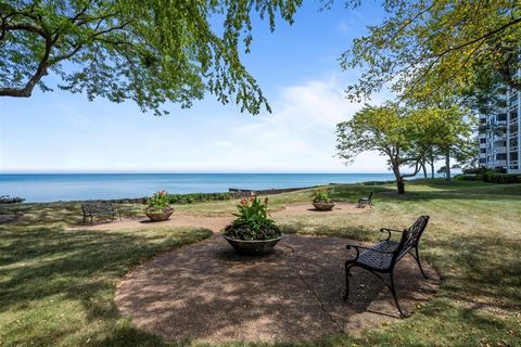 Tiny photo for 1500 Sheridan Road #4A, Wilmette, IL 60091 (MLS # 12494660)