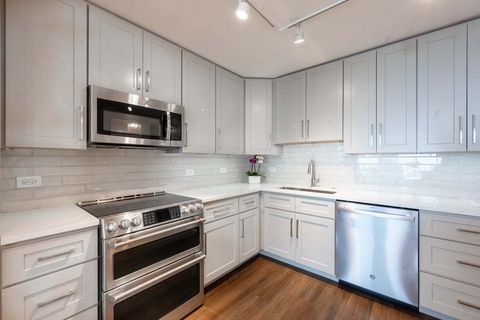 Tiny photo for 1500 Sheridan Road #4A, Wilmette, IL 60091 (MLS # 12494660)