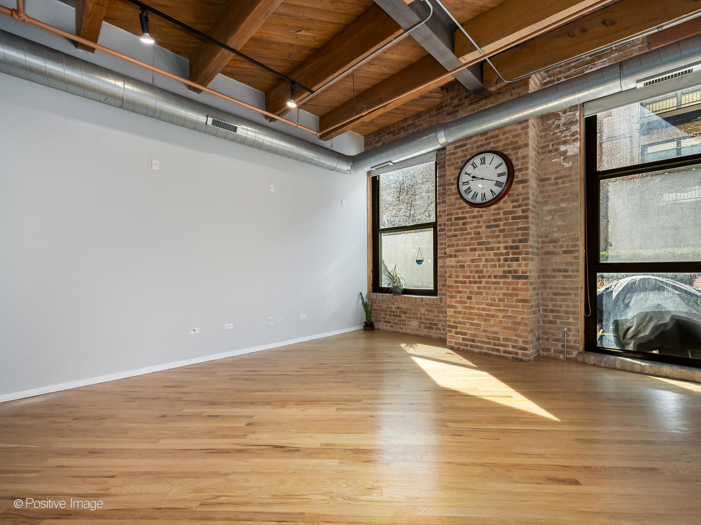 1040 W ADAMS Street 245