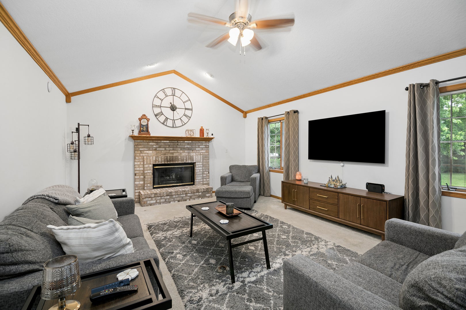 559 Hollyberry Lane