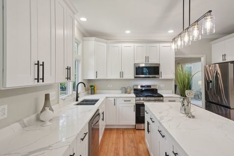 Tiny photo for 1123 Thackery Lane, Naperville, IL 60564 (MLS # 12467229)