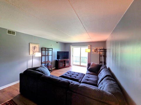Tiny photo for 505 Redondo Drive #504, Downers Grove, IL 60516 (MLS # 12717811)