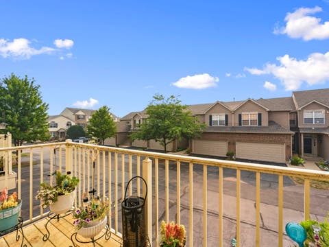 Tiny photo for 5222 Cobblers Crossing, McHenry, IL 60050 (MLS # 12738537)