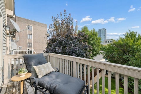 Tiny photo for 331 W Evergreen Avenue, Chicago, IL 60610 (MLS # 12753212)