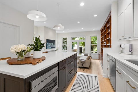 Tiny photo for 331 W Evergreen Avenue, Chicago, IL 60610 (MLS # 12753212)