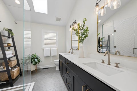 Tiny photo for 331 W Evergreen Avenue, Chicago, IL 60610 (MLS # 12753212)