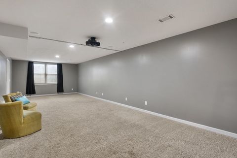 Tiny photo for 5911 Woodland Avenue, Davenport, IA 52807 (MLS # 12606707)