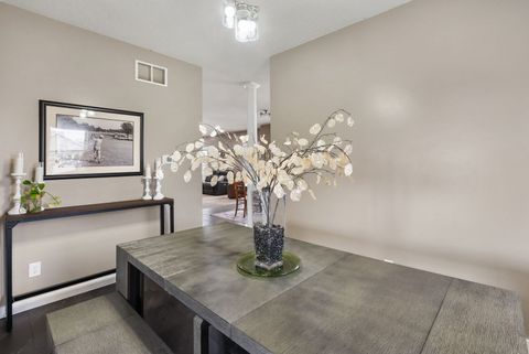 Tiny photo for 5911 Woodland Avenue, Davenport, IA 52807 (MLS # 12606707)