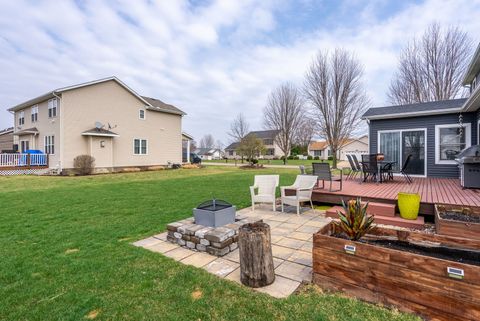 Tiny photo for 5911 Woodland Avenue, Davenport, IA 52807 (MLS # 12606707)