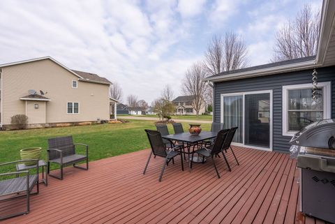 Tiny photo for 5911 Woodland Avenue, Davenport, IA 52807 (MLS # 12606707)