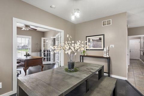 Tiny photo for 5911 Woodland Avenue, Davenport, IA 52807 (MLS # 12606707)