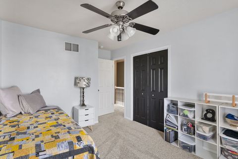 Tiny photo for 5911 Woodland Avenue, Davenport, IA 52807 (MLS # 12606707)