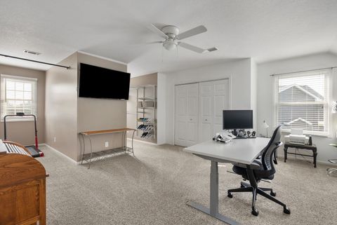 Tiny photo for 5911 Woodland Avenue, Davenport, IA 52807 (MLS # 12606707)