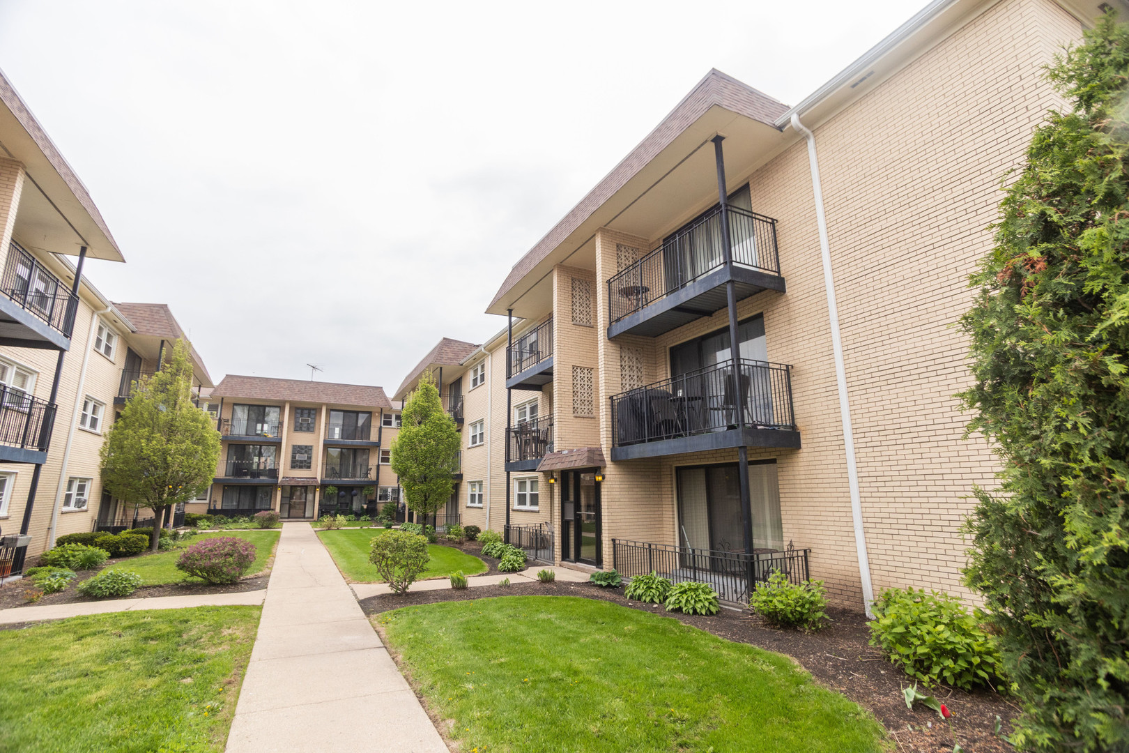6561 N Harlem Avenue 3E