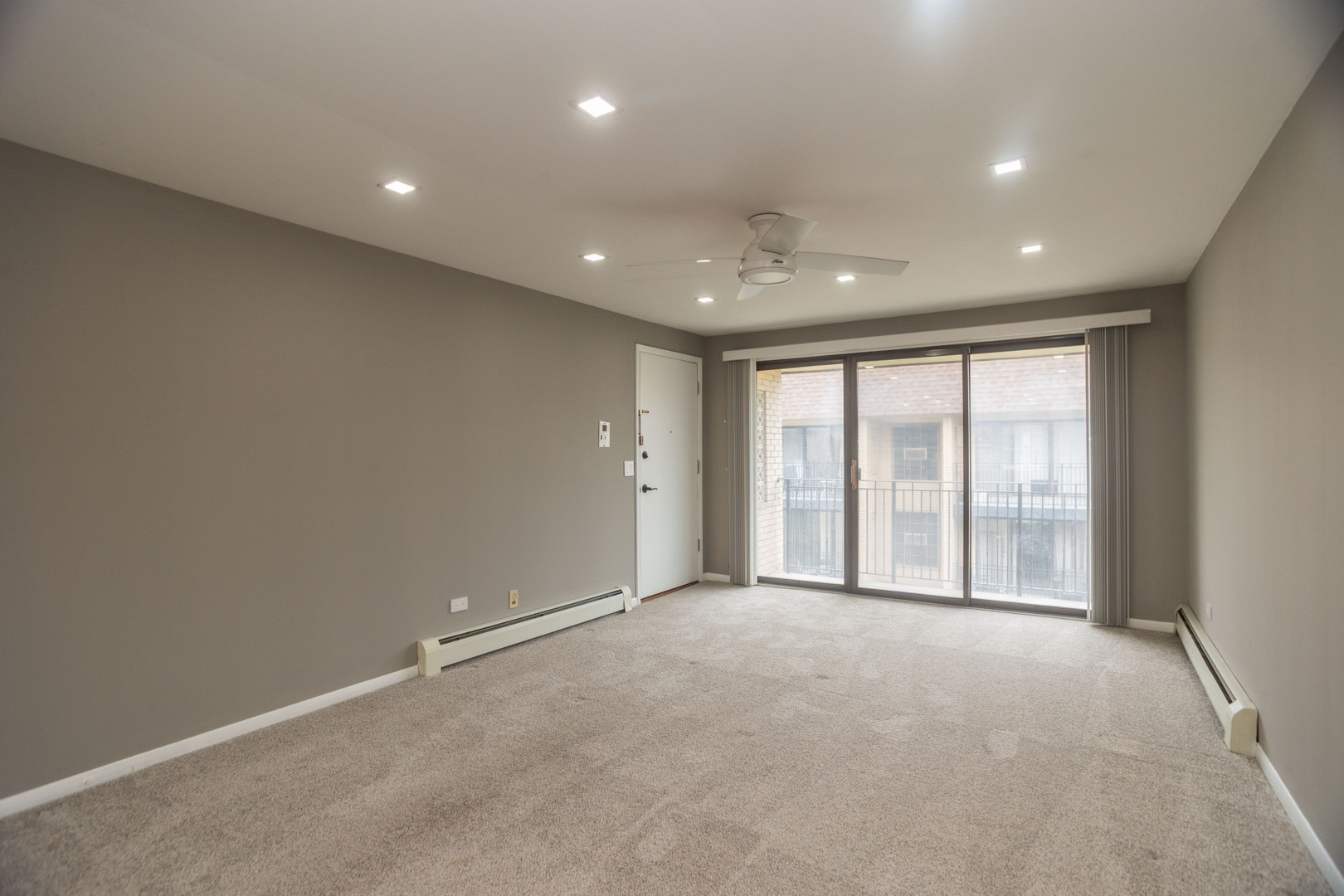 6561 N Harlem Avenue 3E