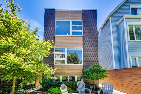 3129 W Belden Avenue Chicago IL 60647