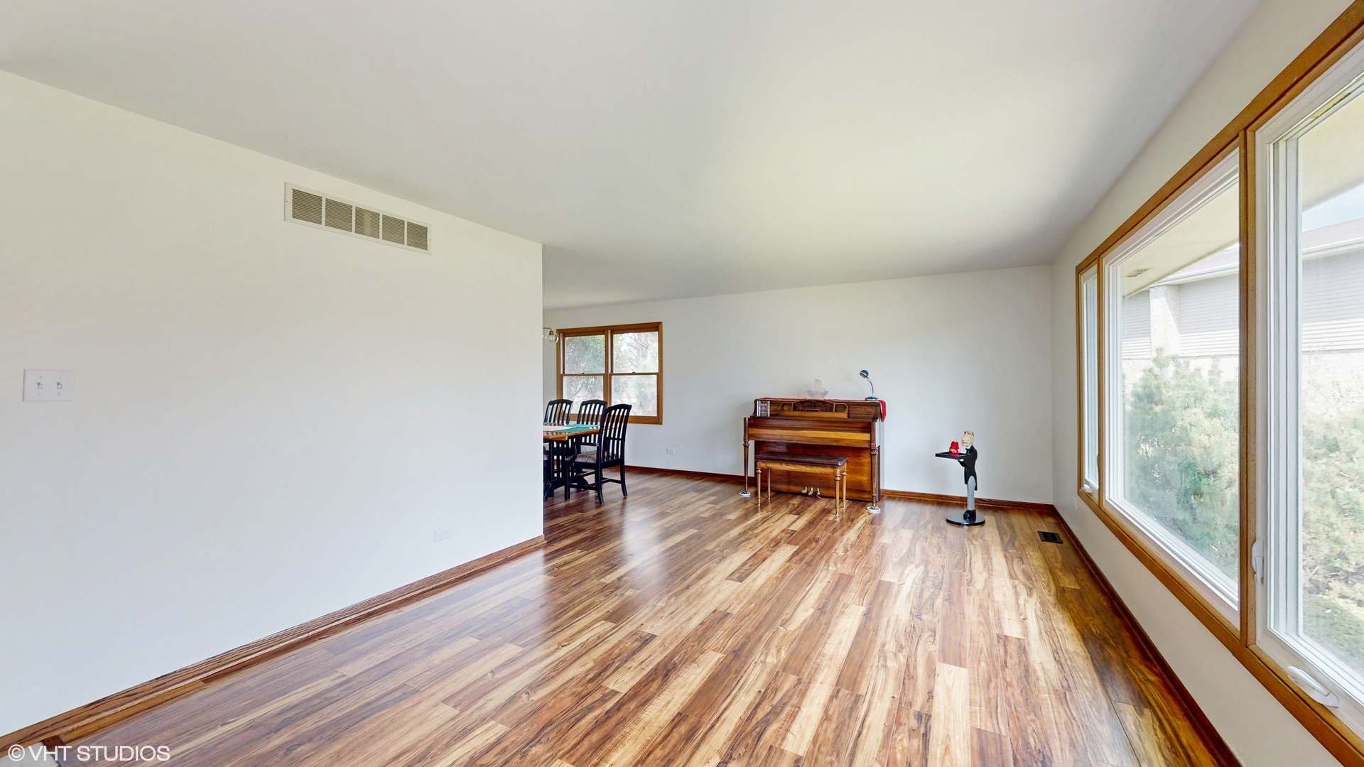 14320 S Elizabeth Lane