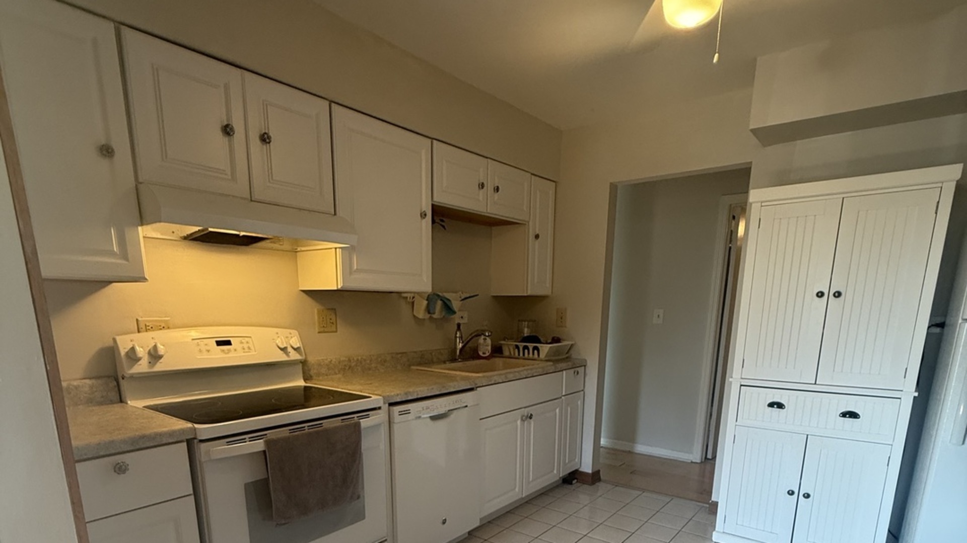 450 Raintree Court 2B