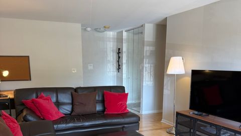 Tiny photo for 450 Raintree Court #2B, Glen Ellyn, IL 60137 (MLS # 12478127)