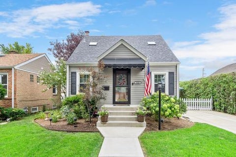 Photo of 9440 S Clifton Park Avenue, Evergreen Park, IL 60805 (MLS # 12790611)