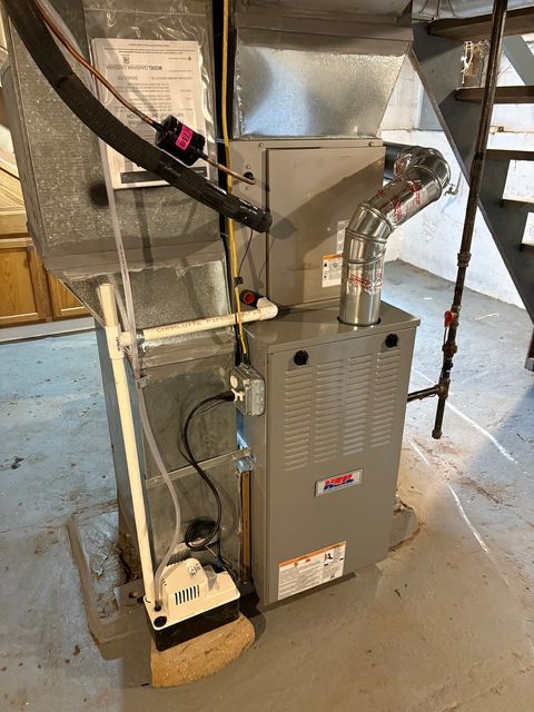 Tiny photo for 304 1/2 W 7th Street, Sterling, IL 61081 (MLS # 12549637)