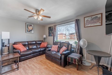A home in La Grange