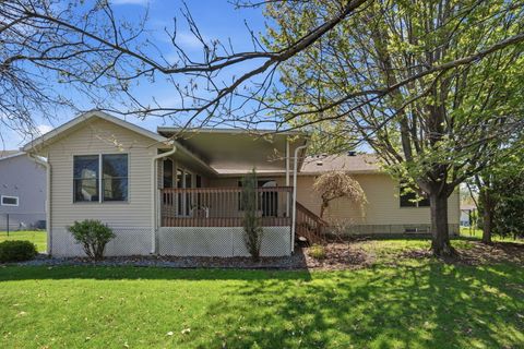 Tiny photo for 304 E Lauretta Street, Blue Grass, IA 52726 (MLS # 12625016)
