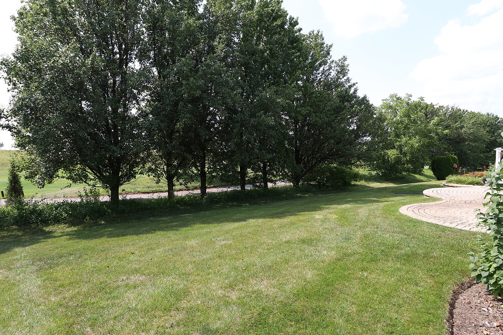 728 Holland Lane