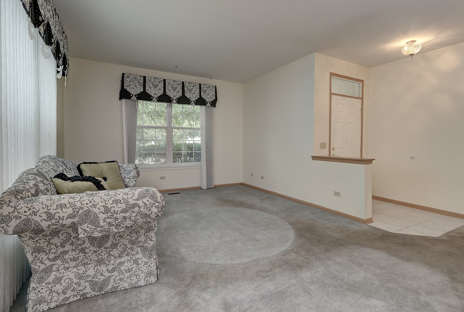 728 Holland Lane