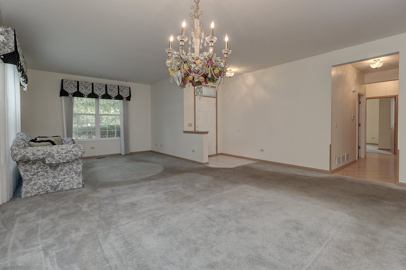 728 Holland Lane