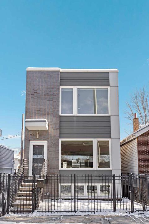 Photo of 1613 S Ruble Street, Chicago, IL 60616 (MLS # 12564077)