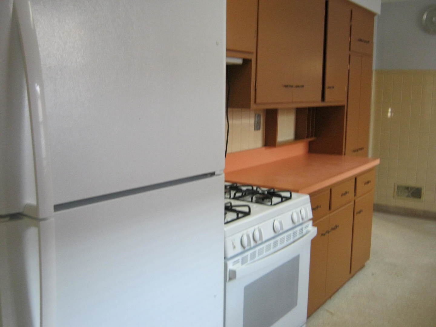 6325 N Whipple Avenue