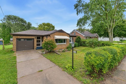 Photo of 1024 25th Street, Moline, IL 61265 (MLS # 12746437)