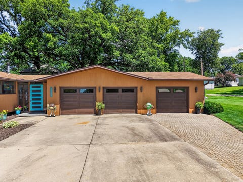 Tiny photo for 2390 Circle Drive, Ottawa, IL 61350 (MLS # 12678595)