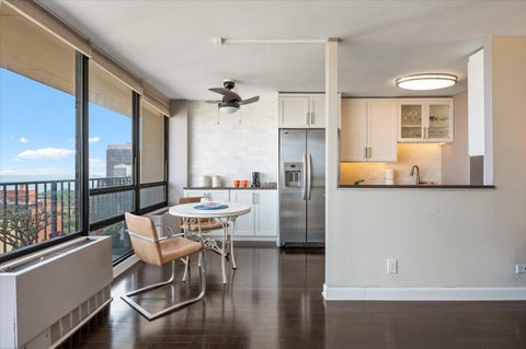 Tiny photo for 3150 N Sheridan Road #27B, Chicago, IL 60657 (MLS # 12717668)