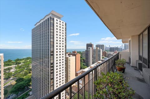 Tiny photo for 3150 N Sheridan Road #27B, Chicago, IL 60657 (MLS # 12717668)