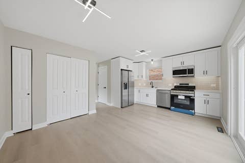 Tiny photo for 3343 S Michigan Avenue, Chicago, IL 60616 (MLS # 12737244)