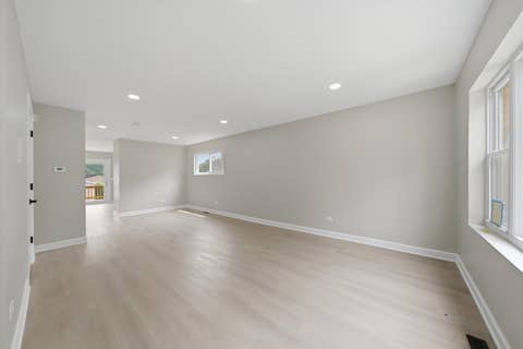 Tiny photo for 3343 S Michigan Avenue, Chicago, IL 60616 (MLS # 12737244)