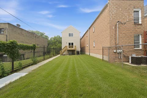 Tiny photo for 3343 S Michigan Avenue, Chicago, IL 60616 (MLS # 12737244)