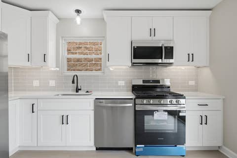 Tiny photo for 3343 S Michigan Avenue, Chicago, IL 60616 (MLS # 12737244)