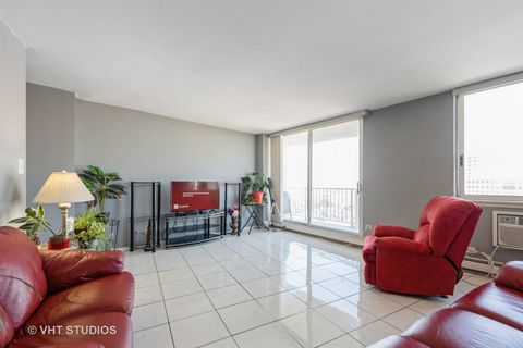 Tiny photo for 40 N Tower Road #14A, Oak Brook, IL 60523 (MLS # 12569407)