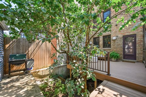 Tiny photo for 1929 N Maud Avenue, Chicago, IL 60614 (MLS # 12466503)