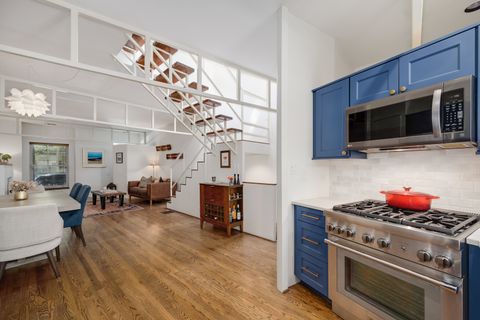 Tiny photo for 1929 N Maud Avenue, Chicago, IL 60614 (MLS # 12466503)