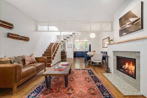 Tiny photo for 1929 N Maud Avenue, Chicago, IL 60614 (MLS # 12466503)