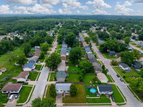 Tiny photo for 4105 Greenway Drive, Davenport, IA 52804 (MLS # 12723582)