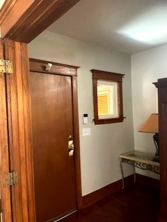 557 N Leamington Avenue