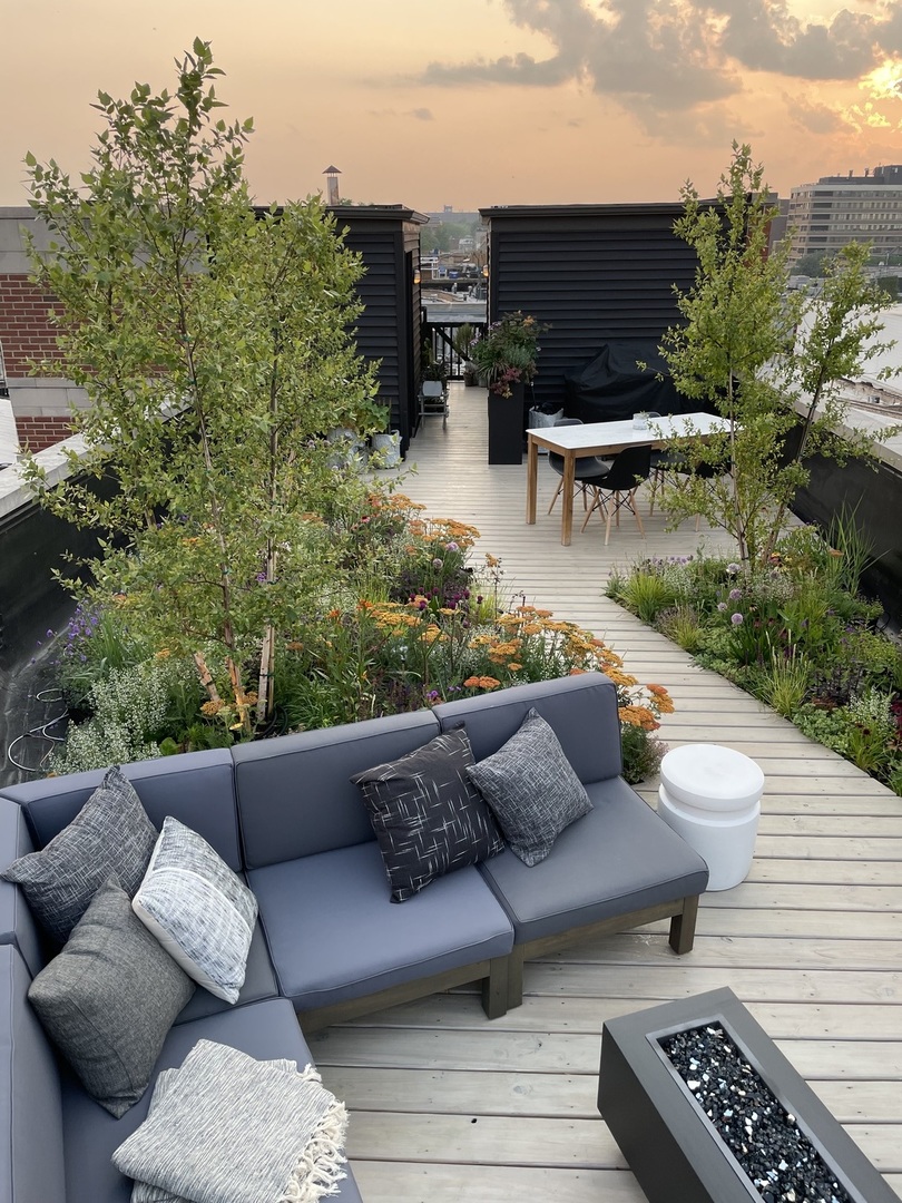 2720 N Lehmann Court 4