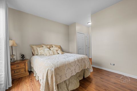 Tiny photo for 1200 Tennyson Lane #8, Naperville, IL 60540 (MLS # 12616623)